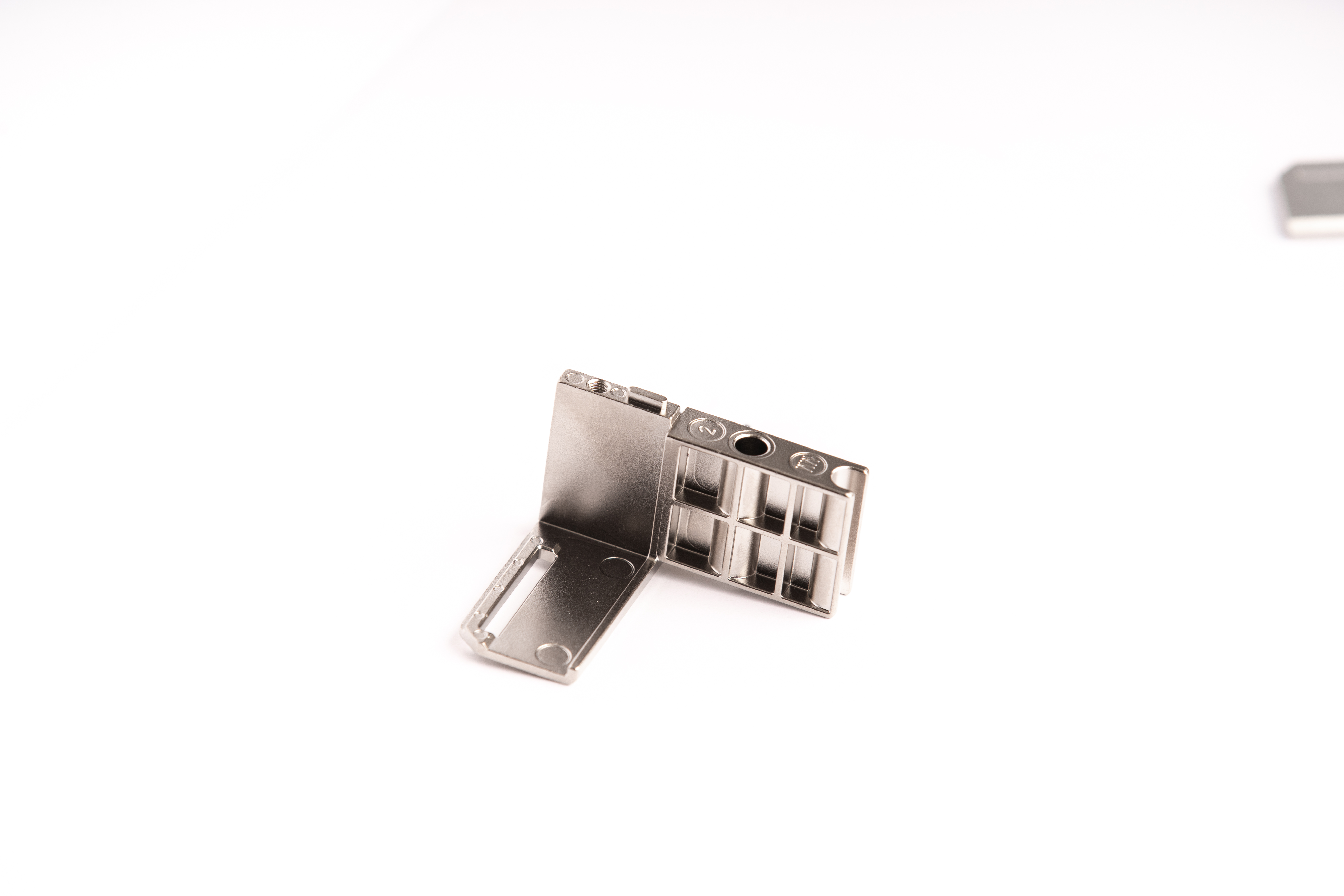 Quick-Release Metal Connector