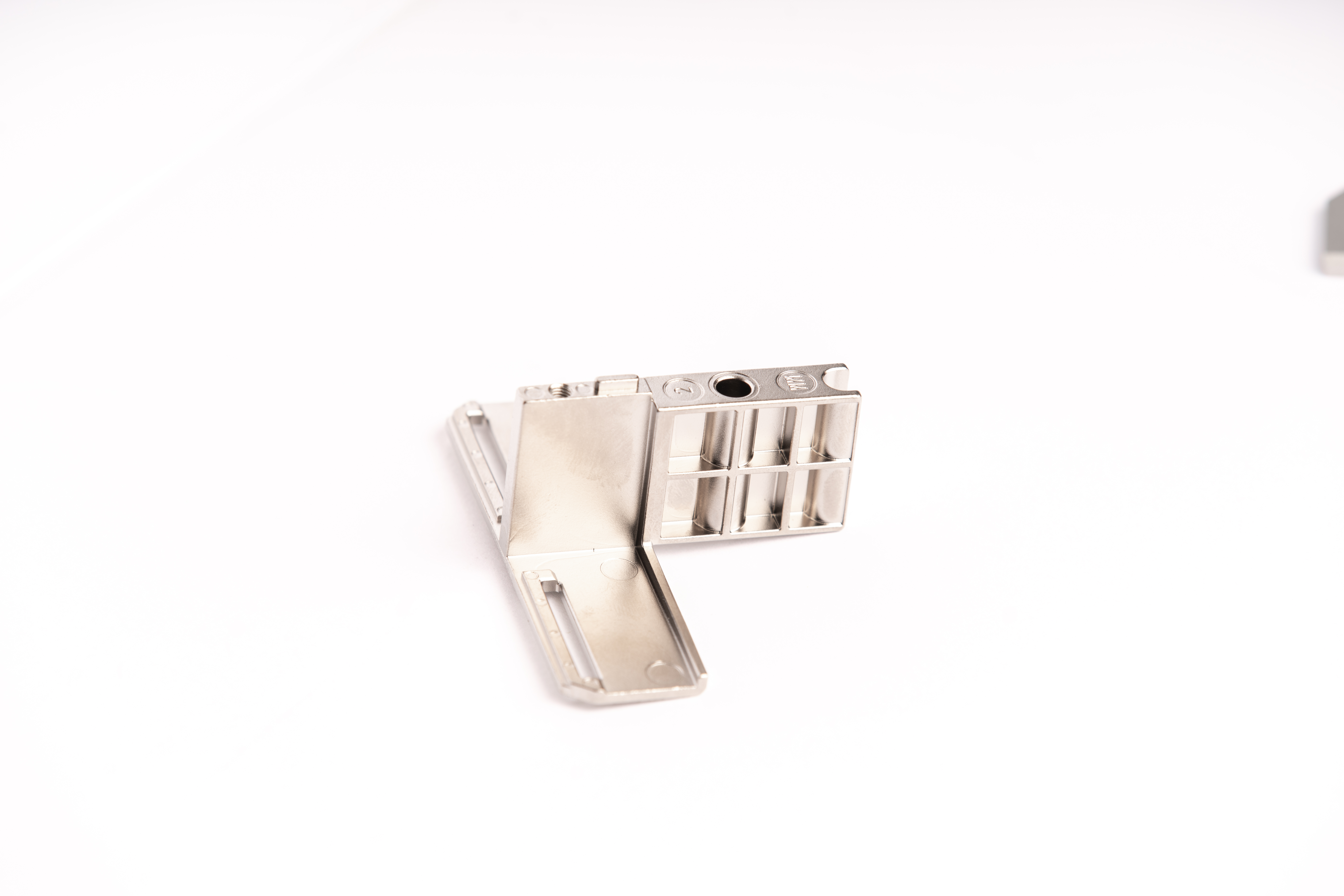 Quick-Release Metal Connector